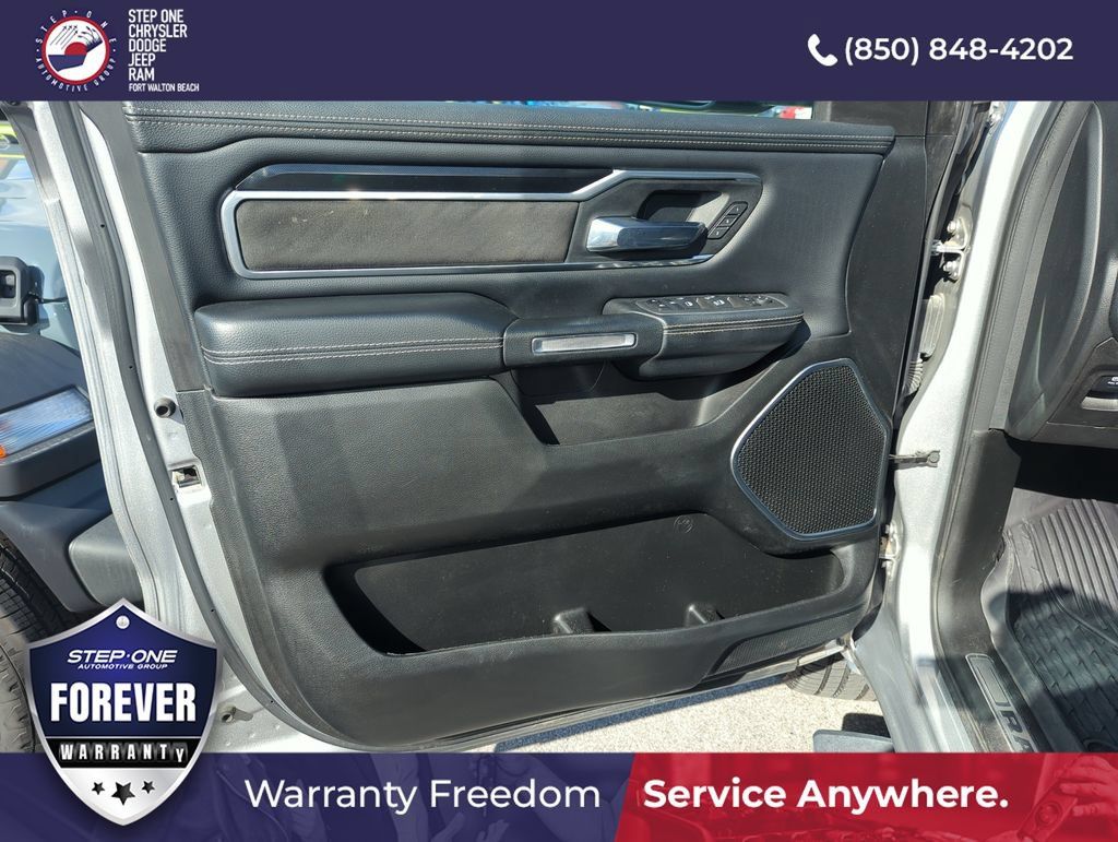 Used 2022 RAM 1500 Laramie w/ Sport Appearance Package AWD/4WD image 17