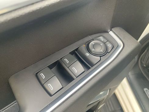 Used 2022 GMC Sierra 1500 Elevation image 17