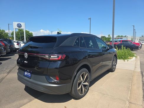 Used 2023 Volkswagen ID.4 Pro S AWD/4WD image 6