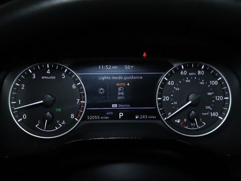 Used 2025 Nissan Pathfinder SV image 25