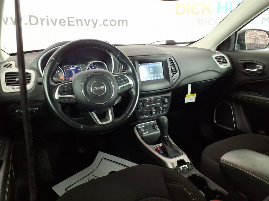 Used 2021 Jeep Compass Sport w/ Cold Weather Group FWD image 10