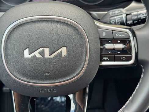 Used 2022 Kia Sorento S FWD image 20