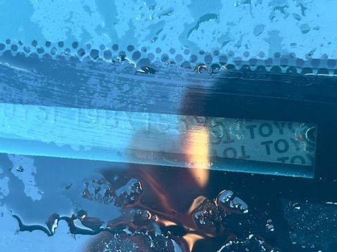 Used 2011 Toyota Tundra 4x4 Double Cab image 3