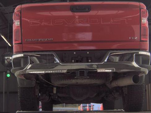 Used 2024 Chevrolet Silverado 3500 LTZ w/ LTZ Convenience Package AWD/4WD image 9