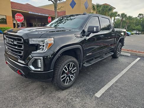 Used 2020 GMC Sierra 1500 AT4 w/ Technology Package AWD/4WD image 2