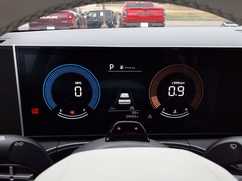 Used 2025 Hyundai Santa Fe SEL image 21