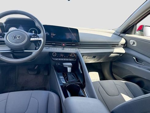 Certified 2023 Hyundai Elantra SEL w/ Convenience Package image 22