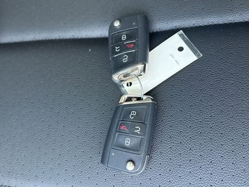 Used 2019 Volkswagen Golf Alltrack SE AWD/4WD image 19