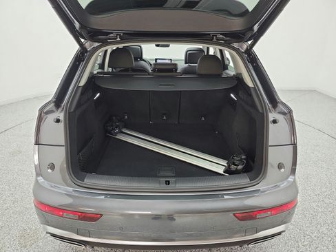 Used 2023 Audi Q5 2.0T Premium Plus w/ Premium Plus Package AWD/4WD image 21