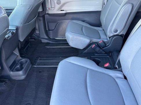 Certified 2023 Toyota Sienna XLE image 15