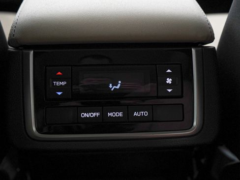 Used 2025 Subaru Ascent Premium AWD/4WD image 21