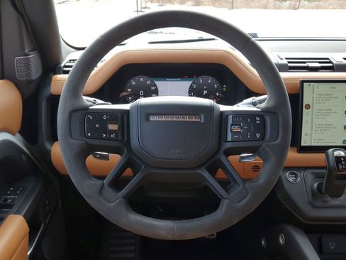 Used 2023 Land Rover Defender 110 V8 image 34