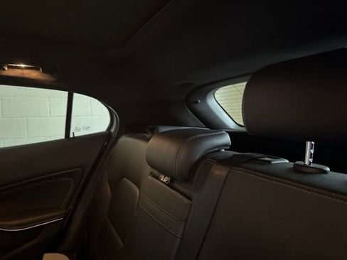 Used 2018 Mercedes-Benz GLA 250 4MATIC image 8