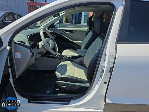 Used 2023 Kia Niro Wave image 14