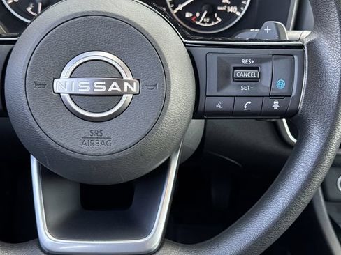 Used 2023 Nissan Rogue SV AWD/4WD image 15