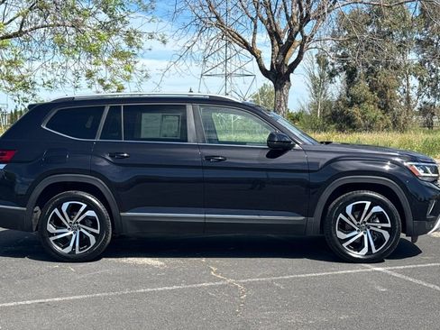 Used 2022 Volkswagen Atlas SEL image 3