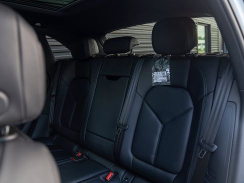 Certified 2025 Porsche Macan image 21