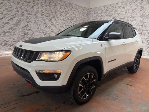 Used 2019 Jeep Compass Trailhawk AWD/4WD image 3