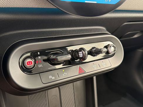 Certified 2025 MINI Cooper S image 25