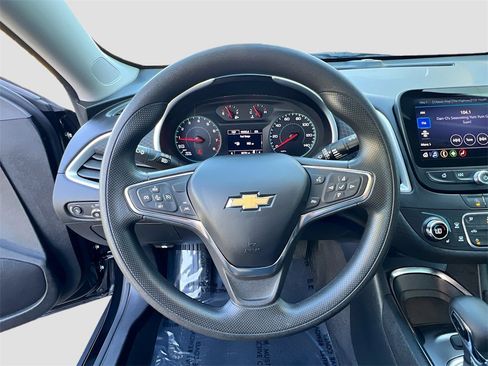 Used 2023 Chevrolet Malibu LT image 11