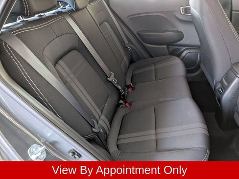 Used 2025 Hyundai Venue SEL FWD image 30