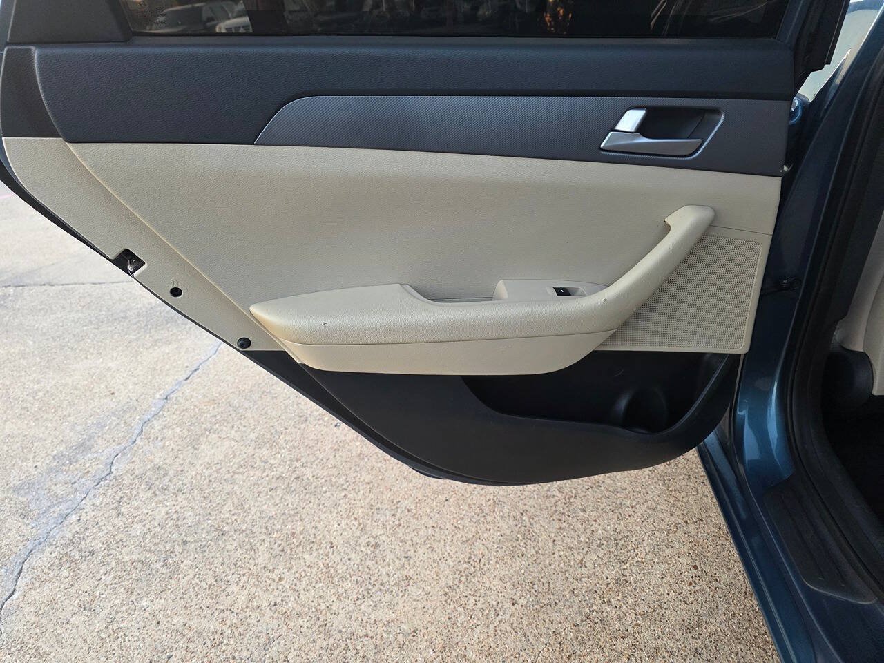 Used 2017 Hyundai Sonata SE FWD image 17