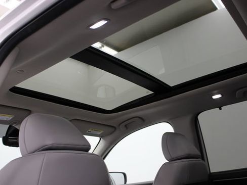 Used 2025 Honda Pilot Touring image 39