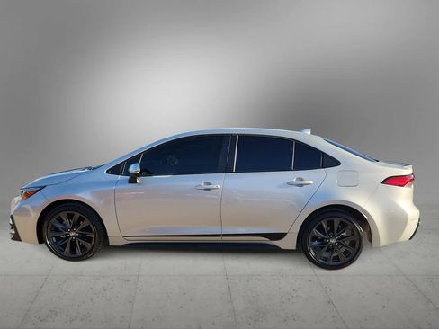 Used 2025 Toyota Corolla SE image 5