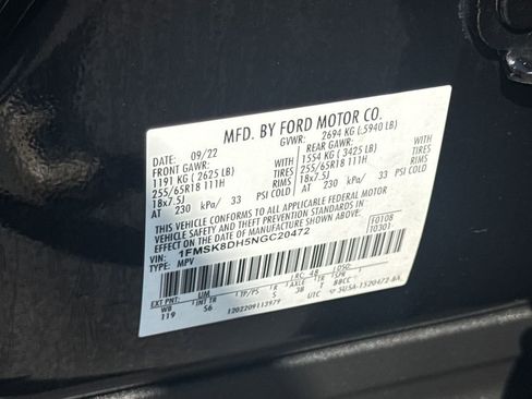 Used 2022 Ford Explorer XLT w/ Equipment Group 202A AWD/4WD image 32