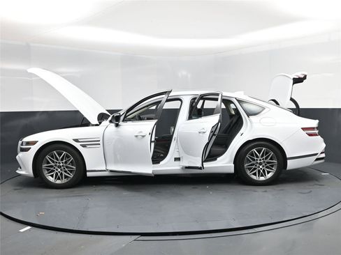 Used 2025 Genesis G80 2.5T image 20