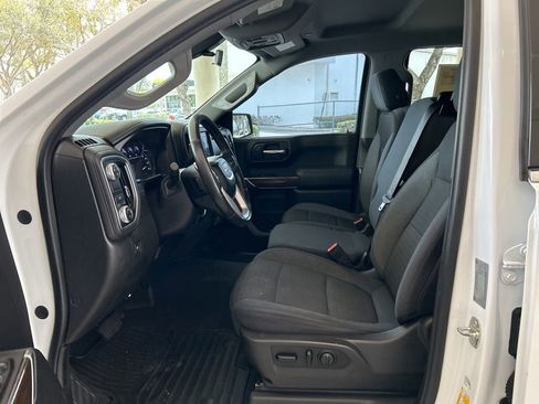 Used 2019 GMC Sierra 1500 SLE w/ SLE Value Package image 5