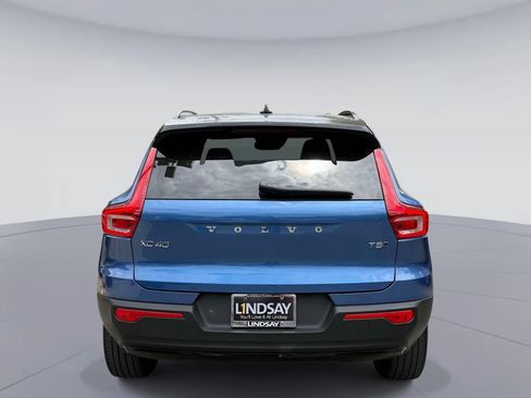 Used 2021 Volvo XC40 T5 R-Design w/ Advanced Package AWD/4WD image 11