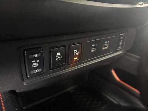 Used 2023 Nissan Frontier PRO-4X w/ Pro Convenience Package AWD/4WD image 22