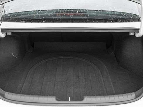 Used 2024 Hyundai Elantra Limited FWD image 31