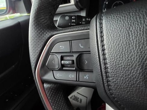 Used 2024 Toyota Tacoma TRD Sport AWD/4WD image 32