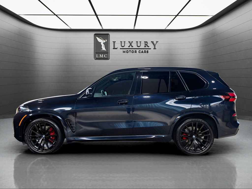 Used 2024 BMW X5 xDrive40i w/ M Sport Package AWD/4WD image 5