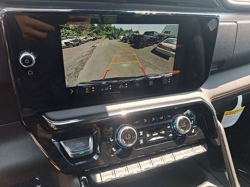 New 2026 GMC Sierra 1500 AT4 w/ AT4 Premium Package AWD/4WD image 12