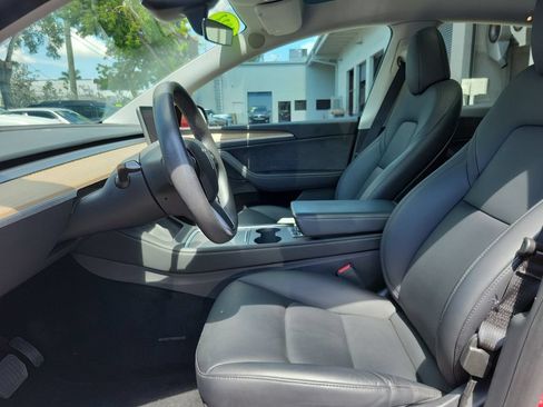 Used 2023 Tesla Model Y Long Range AWD/4WD image 11