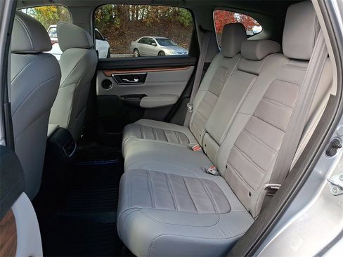 Used 2022 Honda CR-V Touring image 10