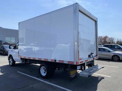 Used 2024 Ford E-450 and Econoline 450 Super Duty w/ Power Windows & Locks Group RWD image 6