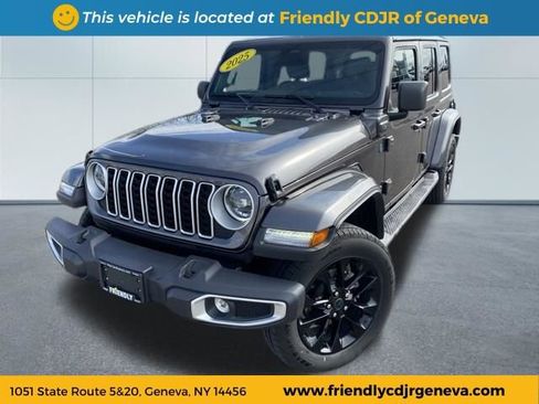 Used 2025 Jeep Wrangler Unlimited Sahara AWD/4WD image 1