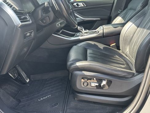 Used 2022 BMW X5 M50i w/ Executive Package image 9