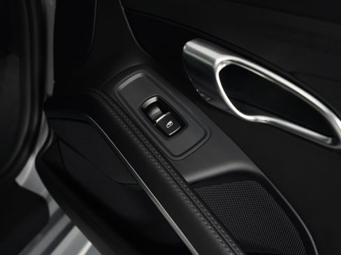 Used 2025 Porsche 718 Cayman image 49