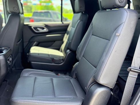 Used 2023 Chevrolet Tahoe Z71 w/ Luxury Package AWD/4WD image 10