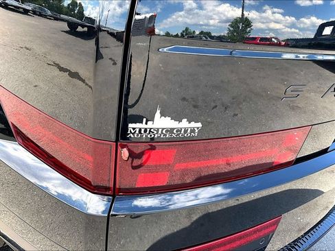 Used 2025 Hyundai Santa Fe Calligraphy AWD/4WD image 25