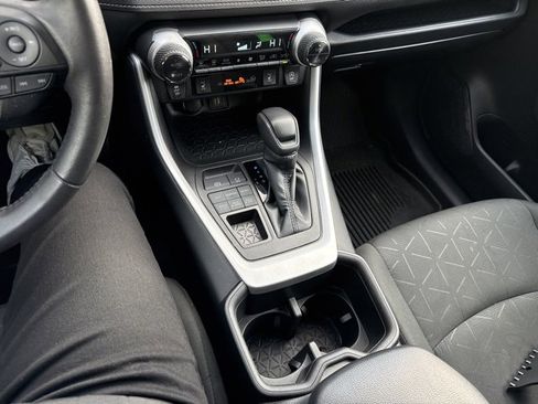 Used 2024 Toyota RAV4 XLE image 18