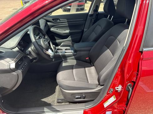 New 2026 Nissan Altima 2.5 SV w/ SV Special Edition Package FWD image 9