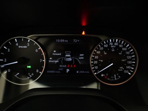 Used 2021 Nissan Rogue S AWD/4WD image 2