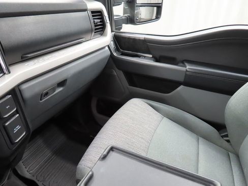 Used 2024 Ford F250 XLT w/ Tremor Off-Road Package image 31