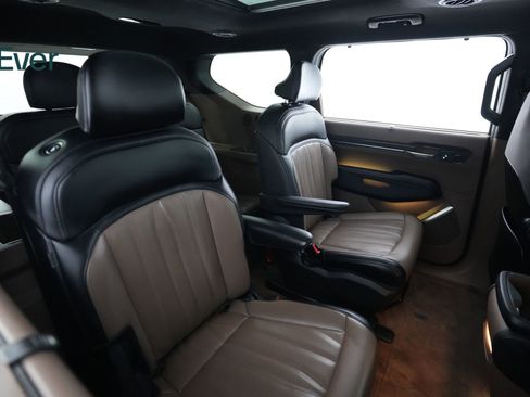 Used 2024 Kia EV9 GT-Line image 9